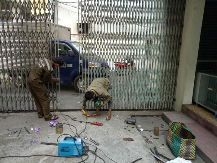 dịch vụ sơn sửa cửa sắt giá rẻ tại TP.HCM