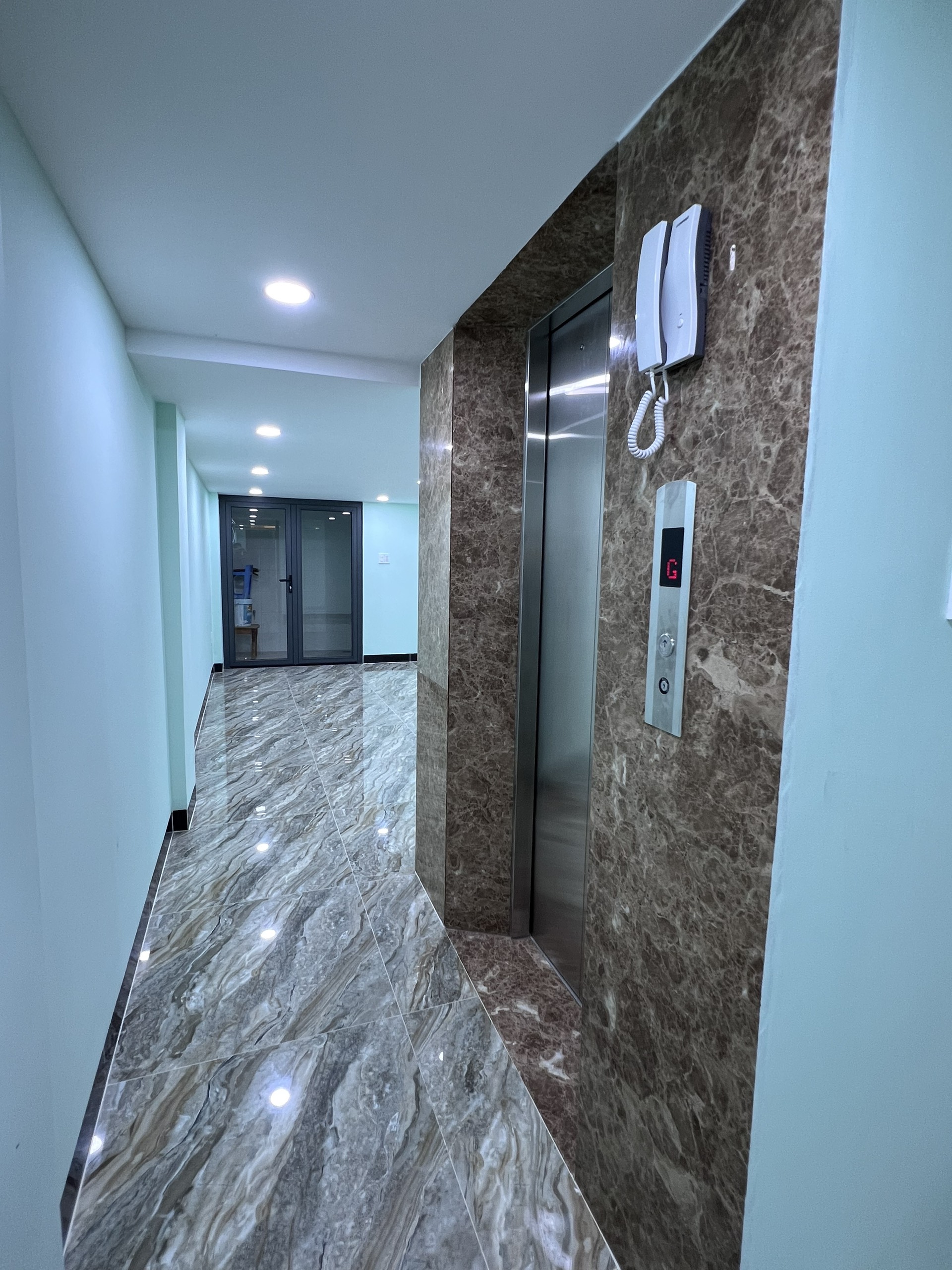 Thi công đá hoa cương giá rẻ Sài Gòn