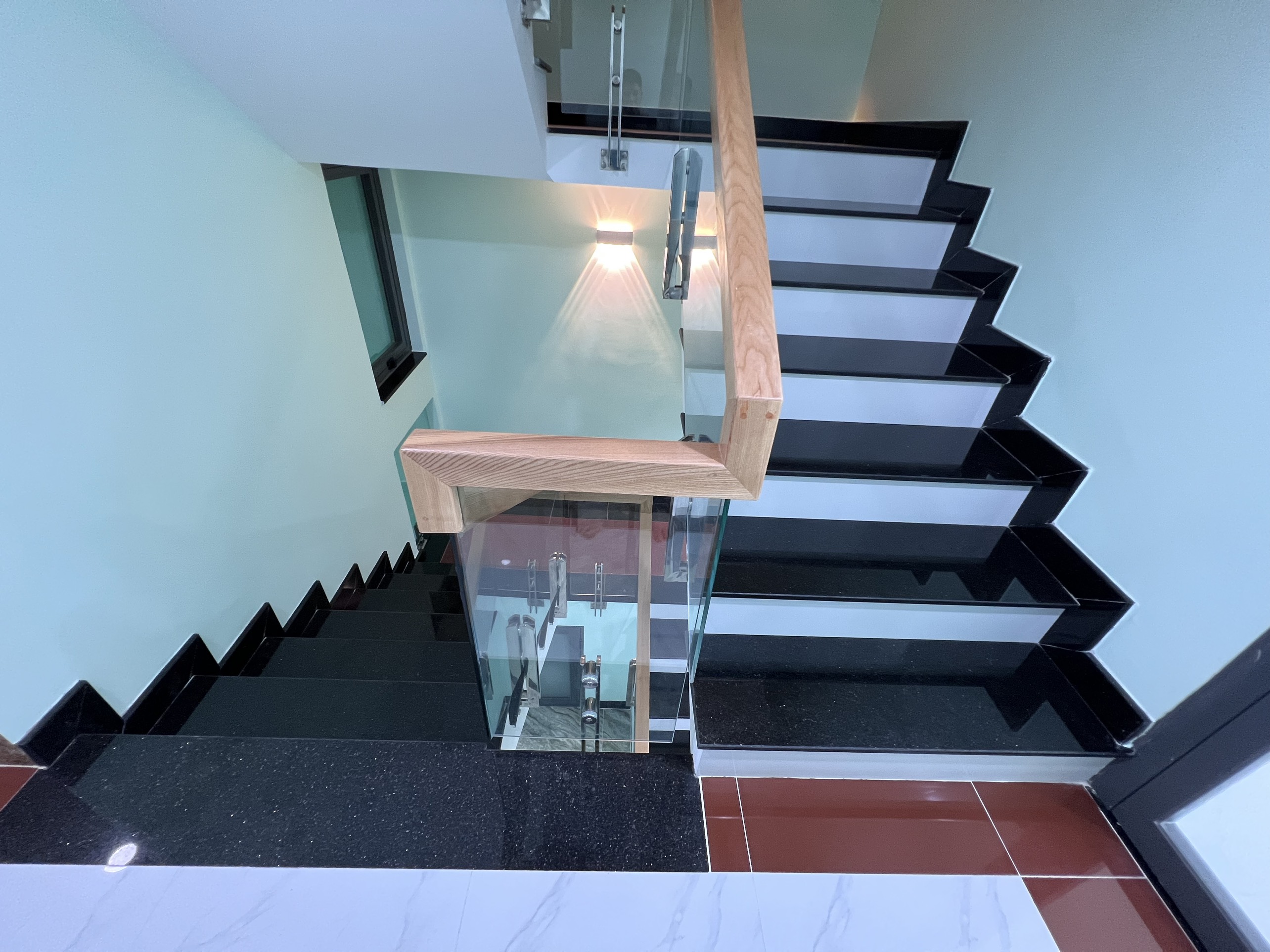 Thi công đá hoa cương giá rẻ Sài Gòn