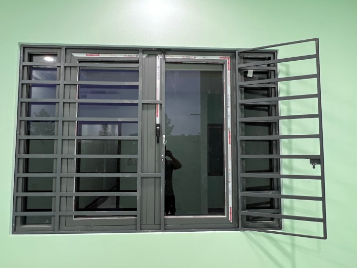 Gia công cửa sắt, mái che giá rẻ Sài Gòn