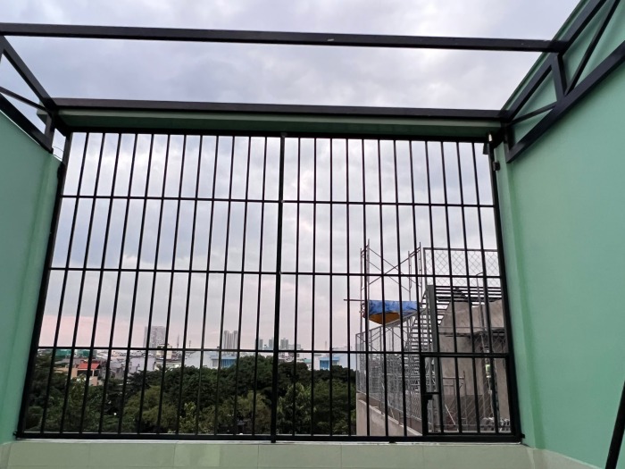 Gia công cửa sắt, mái che giá rẻ Sài Gòn