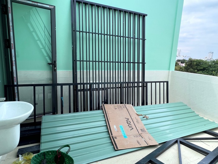 Gia công cửa sắt, mái che giá rẻ Sài Gòn