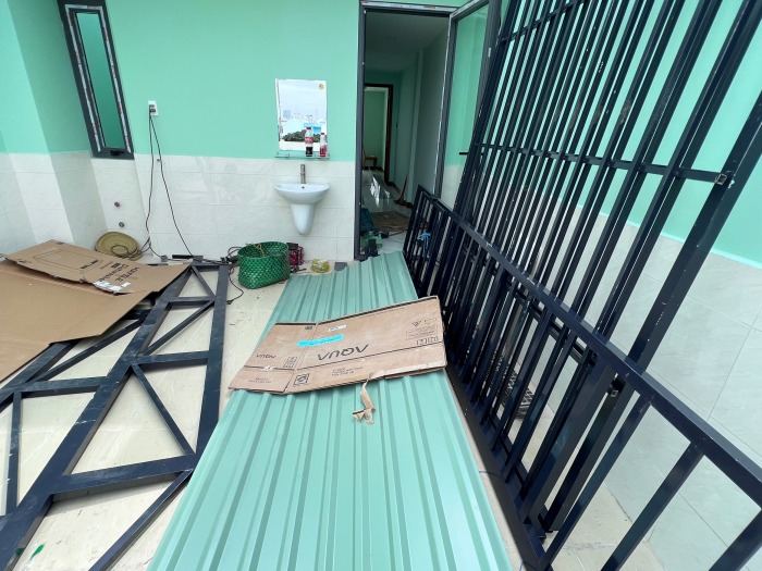 Gia công cửa sắt, mái che giá rẻ Sài Gòn