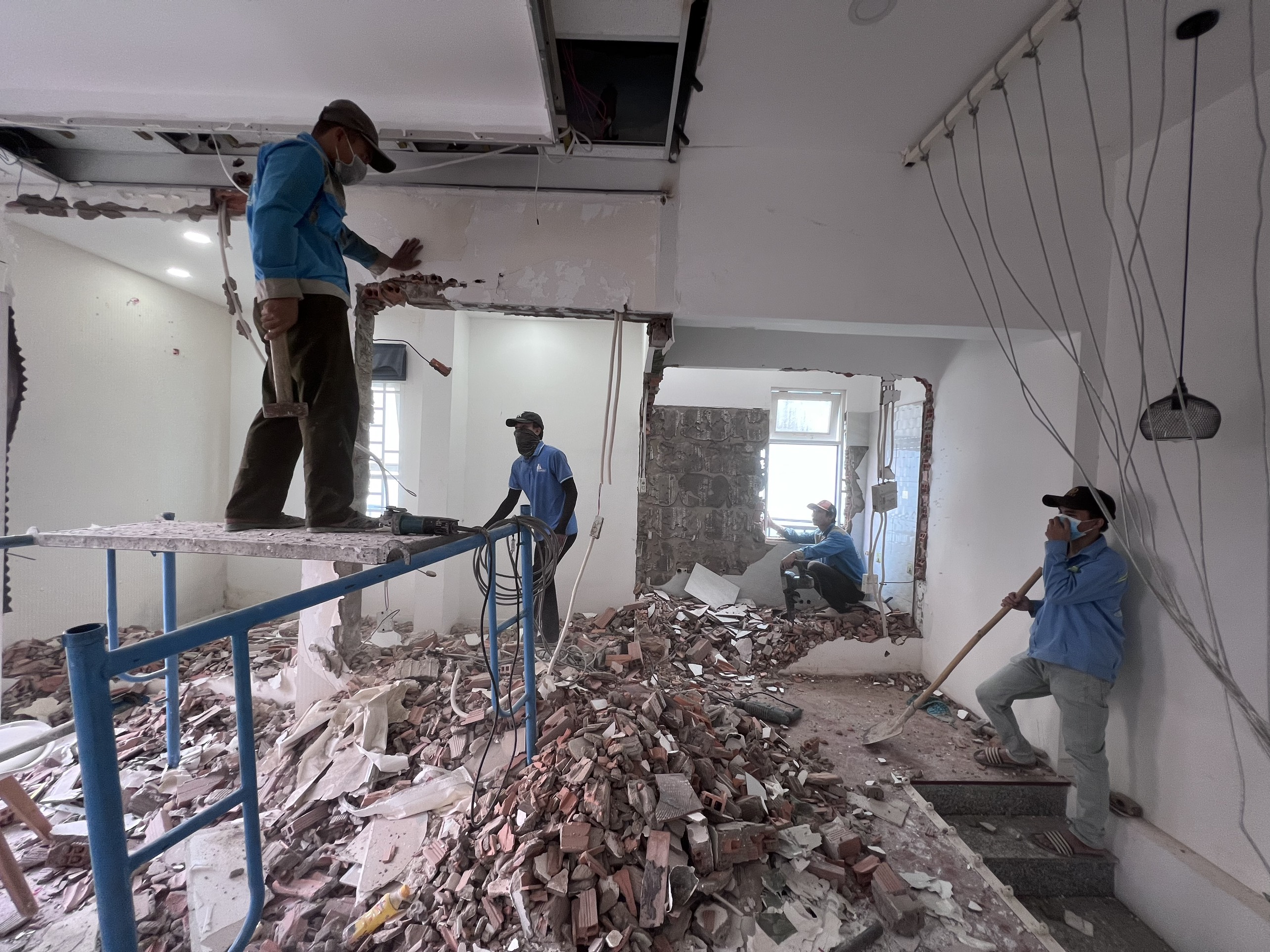 Sửa chữa trần thạch cao giá rẻ Sài Gòn