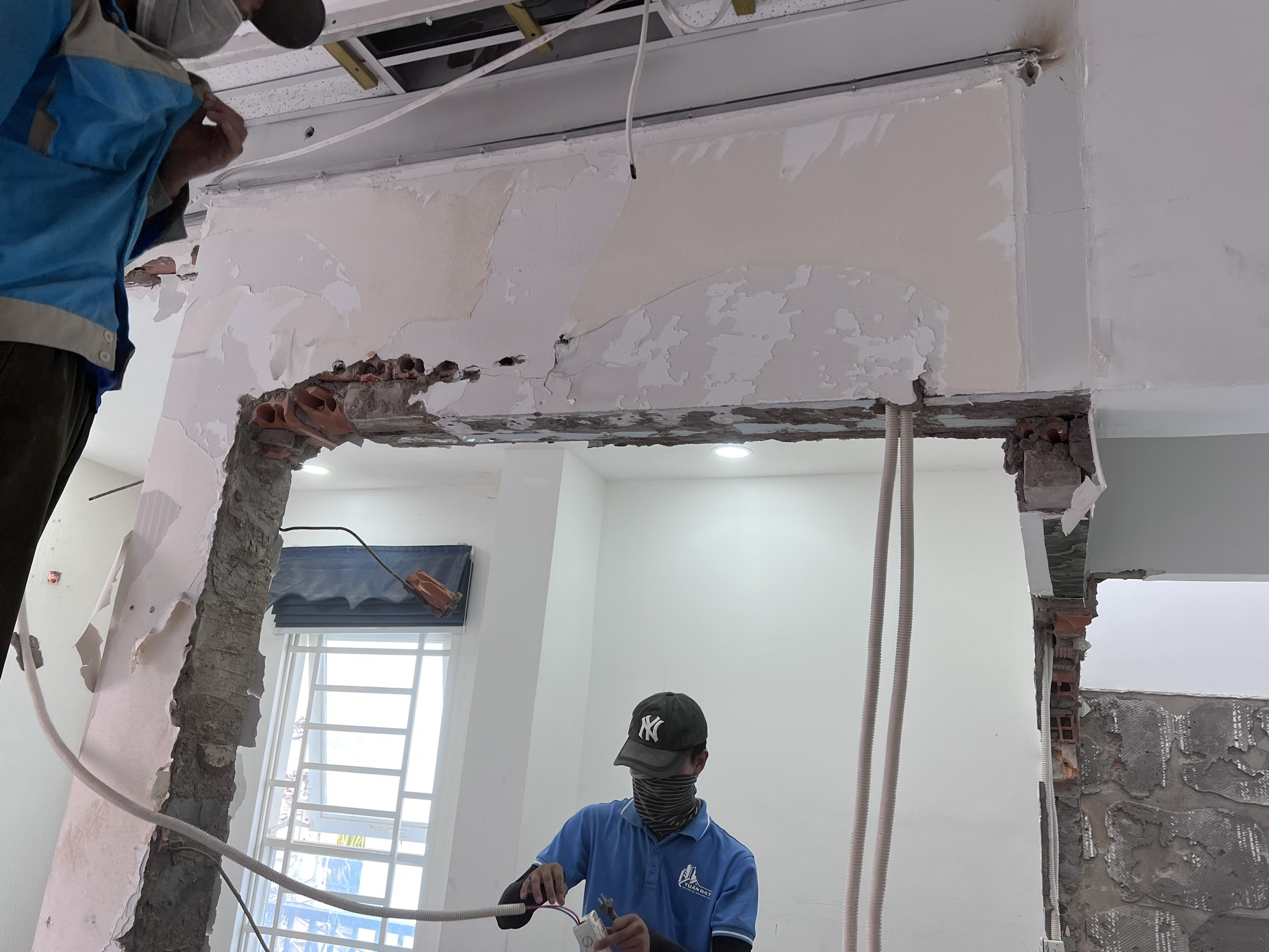 Sửa chữa trần thạch cao giá rẻ Sài Gòn